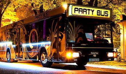УЛЕТНЫЕ ВЕЧЕРИНКИ! Скидка 50% на аренду Party-Bus Golden Prime c полным пакетом услуг: караоке, лазерное шоу, танцпол, еда и напитки от компании &amp;quot;Limuzine&amp;quot;! Корпоративы, Дни Рождения, Девичники или просто гулянки станут незабываемыми!